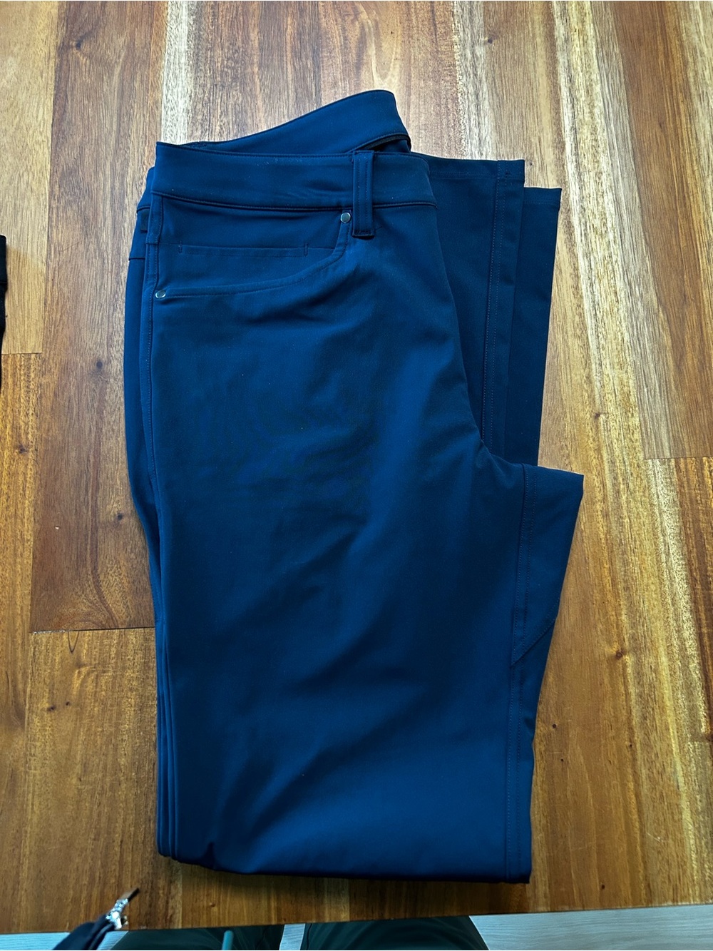 Lululemon ABC 5 pocket slim fit Navy Slim Stretch Pants